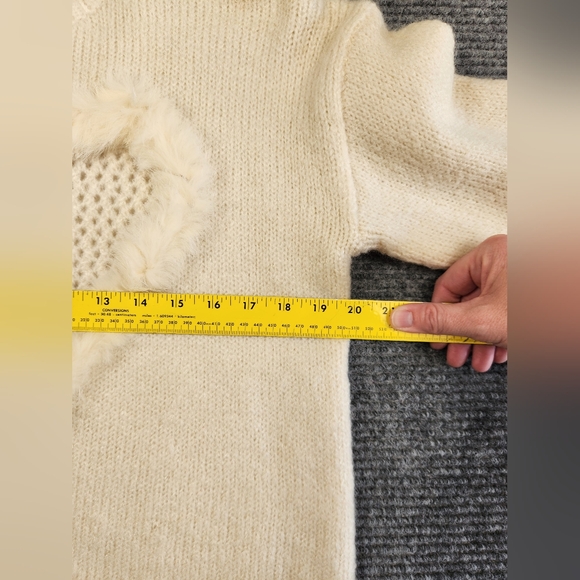 Cider Heart Sweater Fuzzy Ivory Cream Knit Size Small Cropped Boho Preppy - Picture 6 of 11